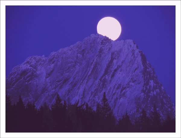 Winterlicher Mond über dem Torstein - Classic Edition